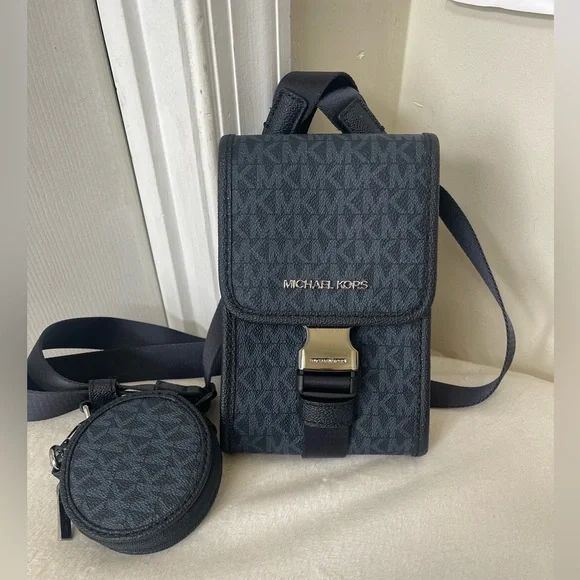 Michael Kors Slim Crossbody bag with a removable coin purse. NWOT - Picture 9 of 11